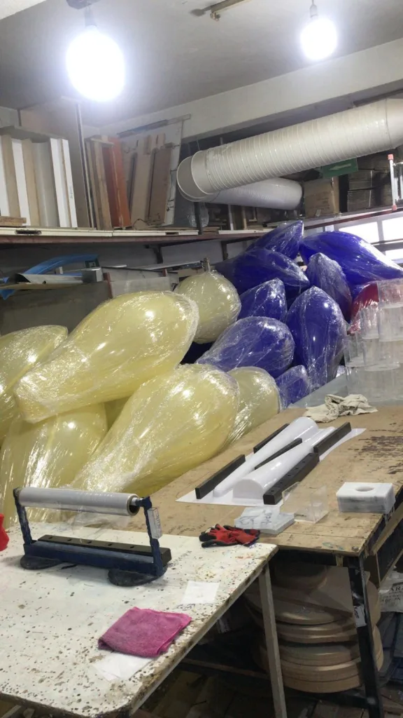 Sanat ve heykel bombe pleksi